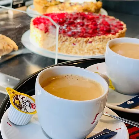 מלון Bahnhof-erzingen, Hotel, Coffee & 3*