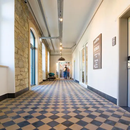 Bahnhof-erzingen, Hotel, Coffee & מלון