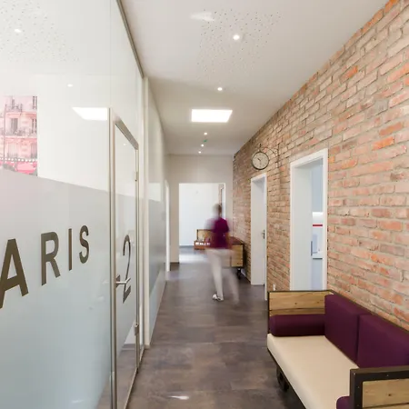 Bahnhof-erzingen, Hotel, Coffee & מלון Erzingen