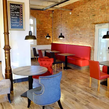 מלון Bahnhof-erzingen, Hotel, Coffee & 3*